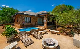 Adventure Bush Manor